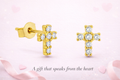 ✨ Aretes Cruz en Plata 925 con Baño de Oro ✨
