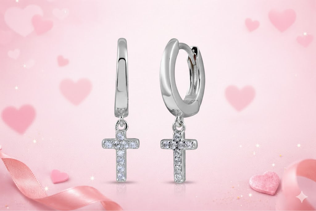 Huggies con Cruz CZ en Plata 925