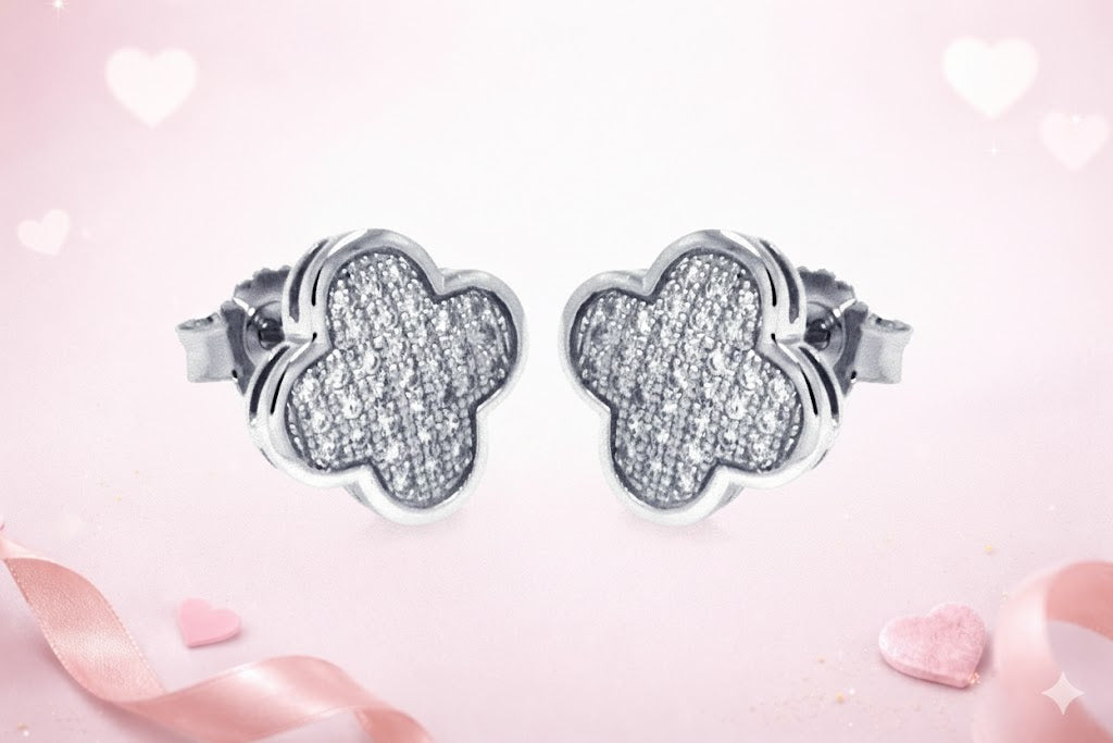 Aretes Trébol en Plata 925 con Micro Pavé CZ (Baño de Rodio)